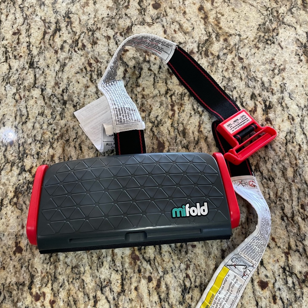 MiFold Compact Travel Booster